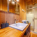 Cabin-style In Cap Ferret 8 People *