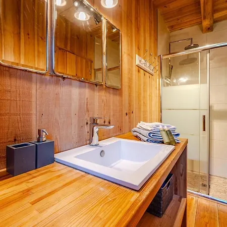 Cabin-style In Cap Ferret 8 People *